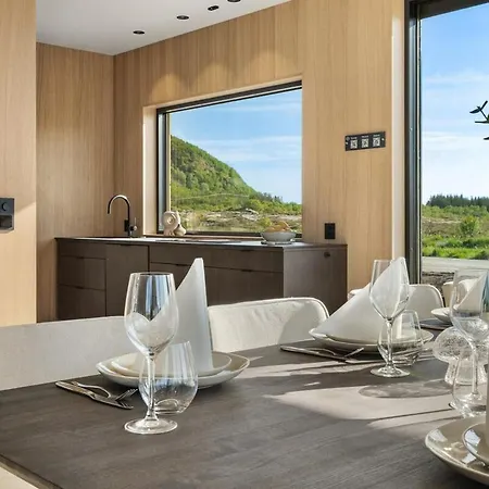 Semesterbostad New! High End Lofoten 6